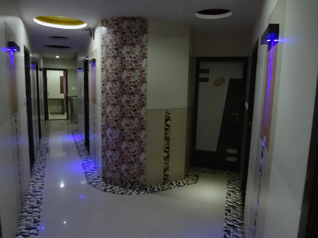 Hotel Crescent ムンバイ エクステリア 写真